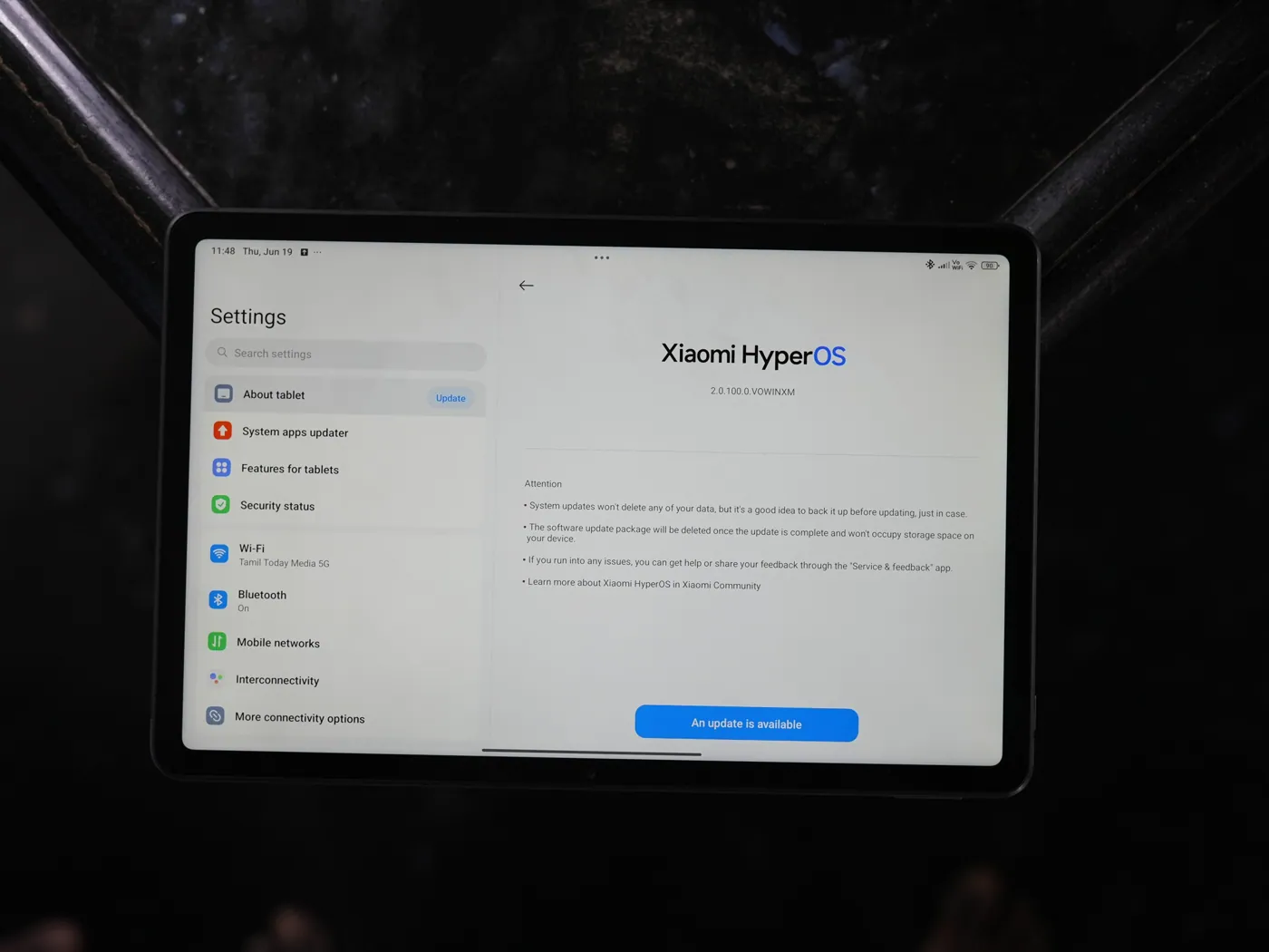 Redmi Pad 2 Showcasing Xiaomi HyperOS 2 interface